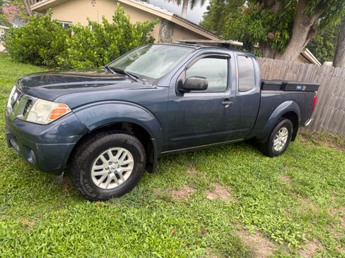Used 2018 Nissan Frontier SV AWD/4WD image 11