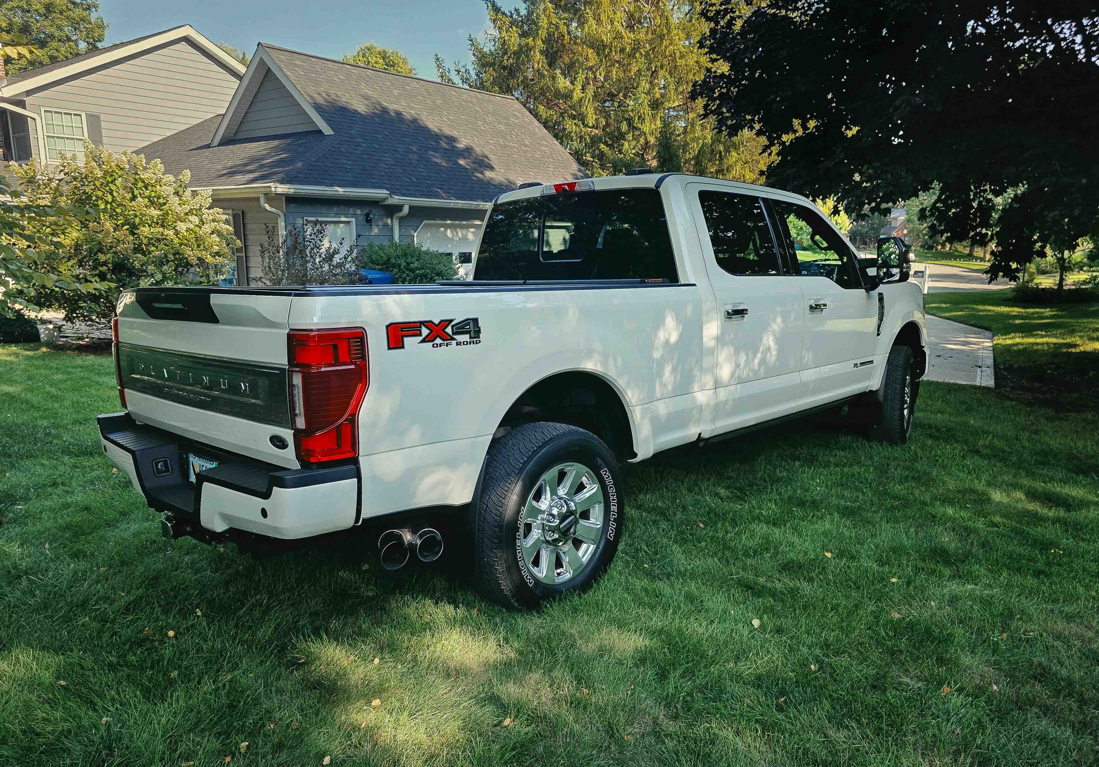 Used 2021 Ford F250 Platinum w/ FX4 Off-Road Package AWD/4WD image 8