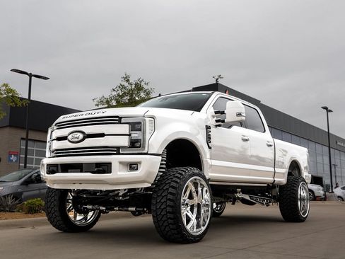 Used 2019 Ford F250 Lariat w/ Lariat Ultimate Package AWD/4WD image 12