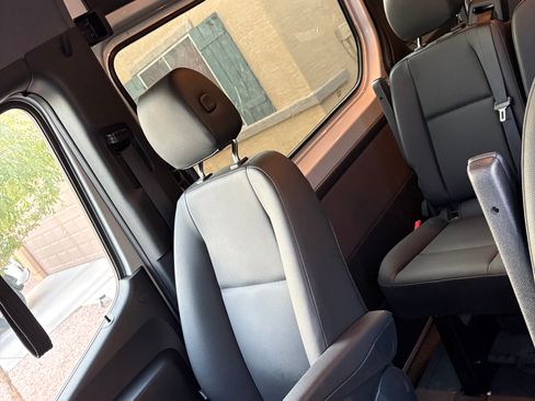 Used 2024 Mercedes-Benz Sprinter 2500 image 11