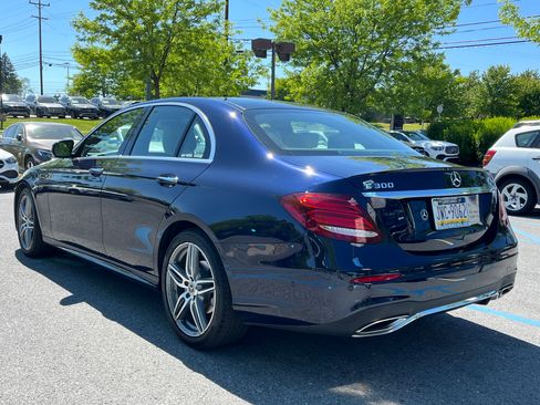 Used 2018 Mercedes-Benz E 300 4MATIC image 13