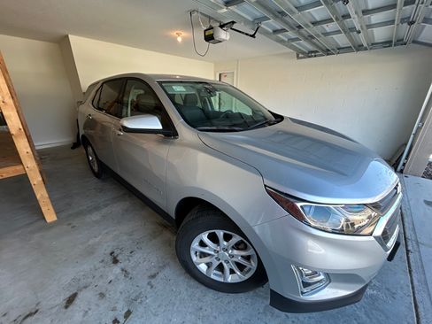 Used 2018 Chevrolet Equinox LT image 5