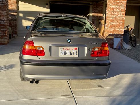 Used 2004 BMW 330xi Sedan image 6