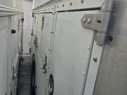 Used 2005 Chevrolet Express 3500 Van Cab-Chassis 2D image 4