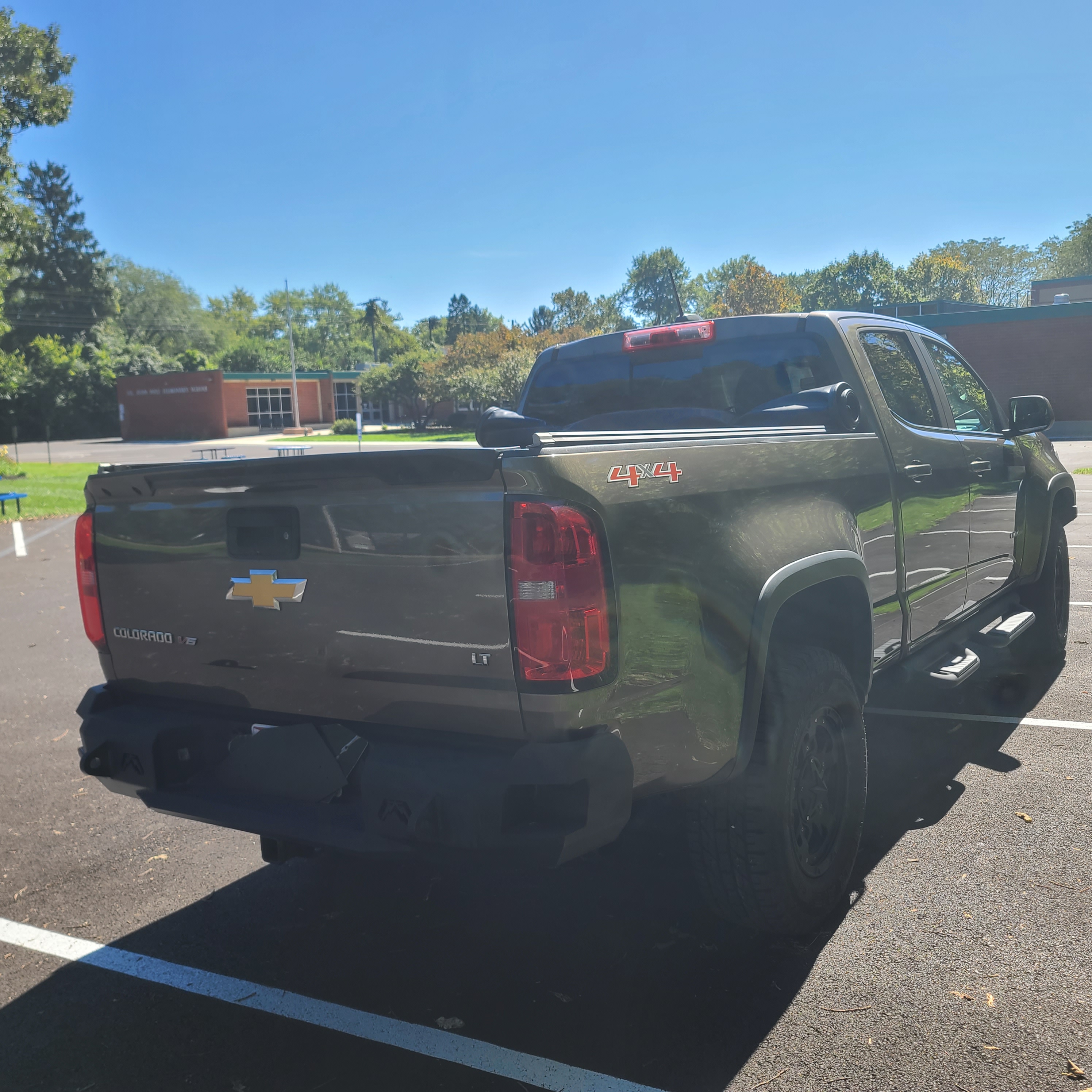 Used 2017 Chevrolet Colorado LT w/ LT Convenience Package AWD/4WD image 18