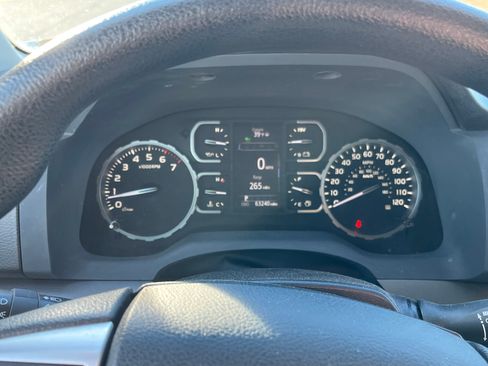 Used 2018 Toyota Tundra SR5 image 10