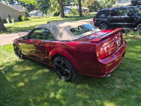 Used 2008 Ford Mustang GT image 3