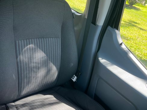 Used 2018 Ford Transit 350 XL image 13