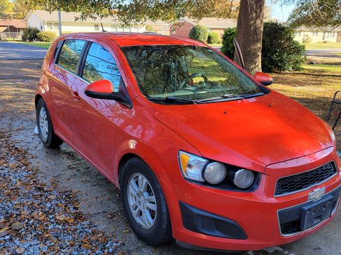 Used 2012 Chevrolet Sonic LT image 1