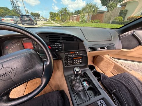 Used 1994 Chevrolet Corvette Convertible image 18