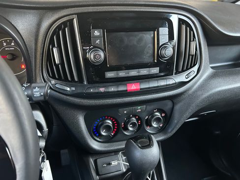 Used 2021 RAM ProMaster City Tradesman SLT image 14