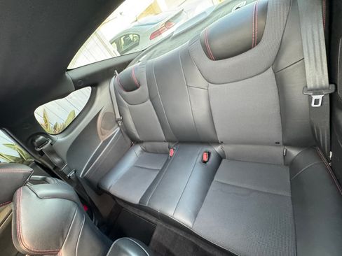 Used 2015 Hyundai Genesis 3.8 RWD image 27