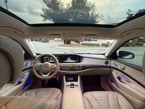 Used 2018 Mercedes-Benz S 560 Sedan image 15