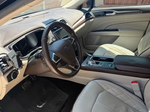 Used 2018 Ford Fusion Platinum FWD image 13
