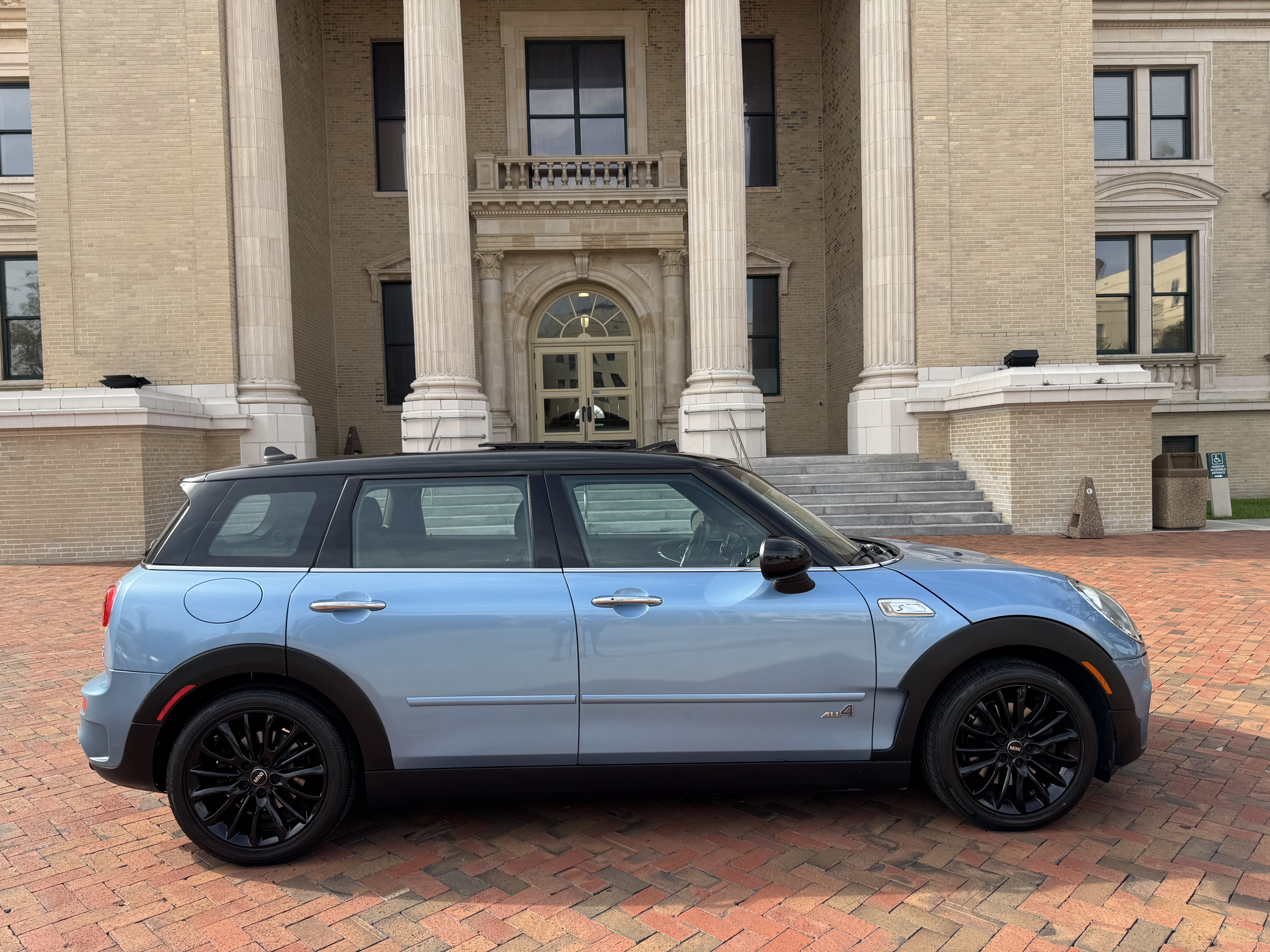 Used 2017 MINI Cooper Clubman S AWD/4WD image 32