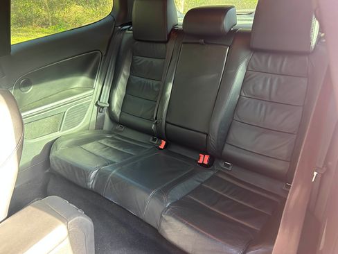 Used 2011 Volkswagen Golf 2-Door image 9