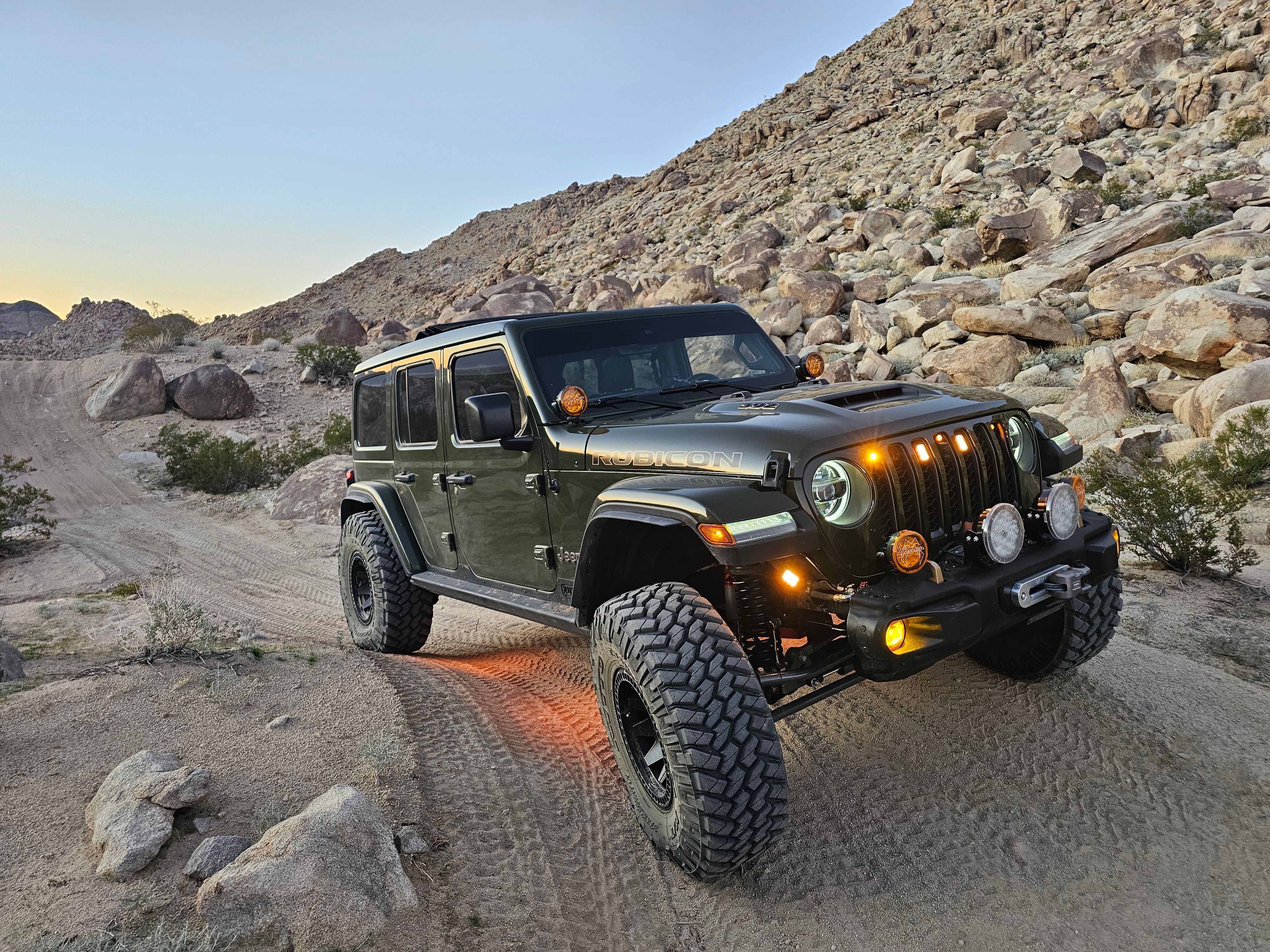 Used 2023 Jeep Wrangler Unlimited Rubicon 392 w/ Trailer Tow Package AWD/4WD image 9