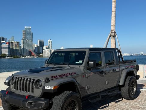 Used 2021 Jeep Gladiator Rubicon w/ Safety Group image 4