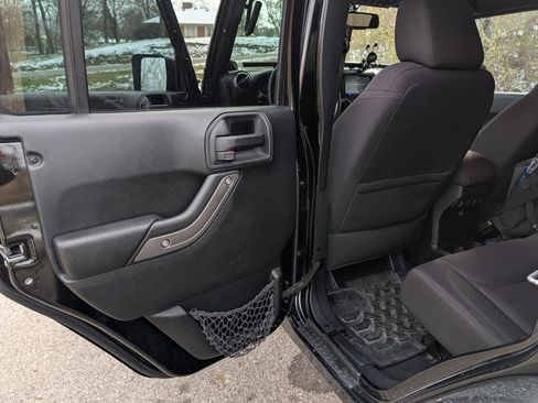 Used 2014 Jeep Wrangler Unlimited Sport w/ Quick Order Package 24S image 15