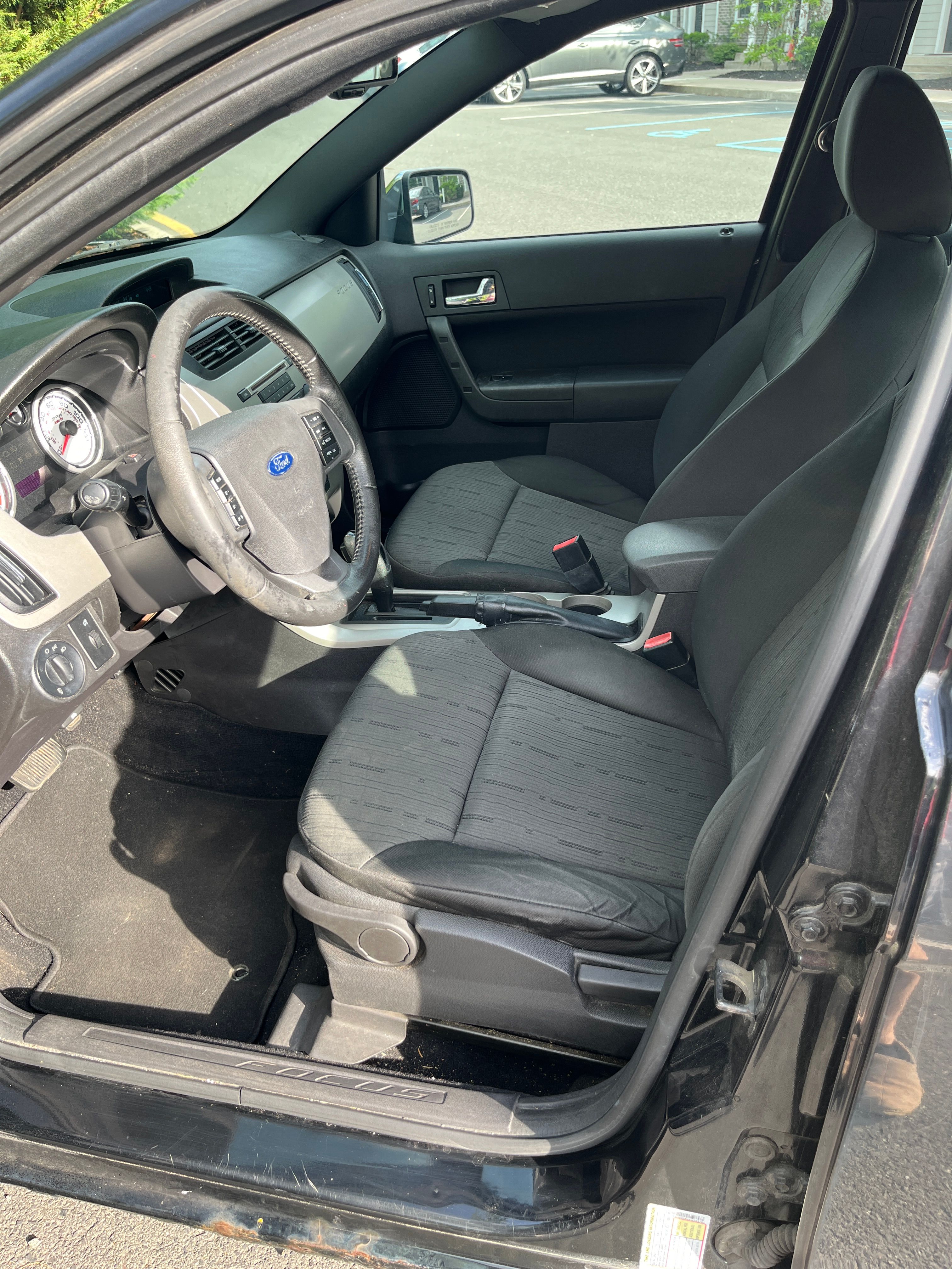 Used 2008 Ford Focus SE FWD image 8