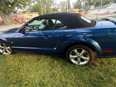 Used 2008 Ford Mustang GT Premium RWD image 5
