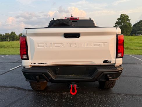 Used 2025 Chevrolet Colorado ZR2 w/ ZR2 Bison Edition AWD/4WD image 10
