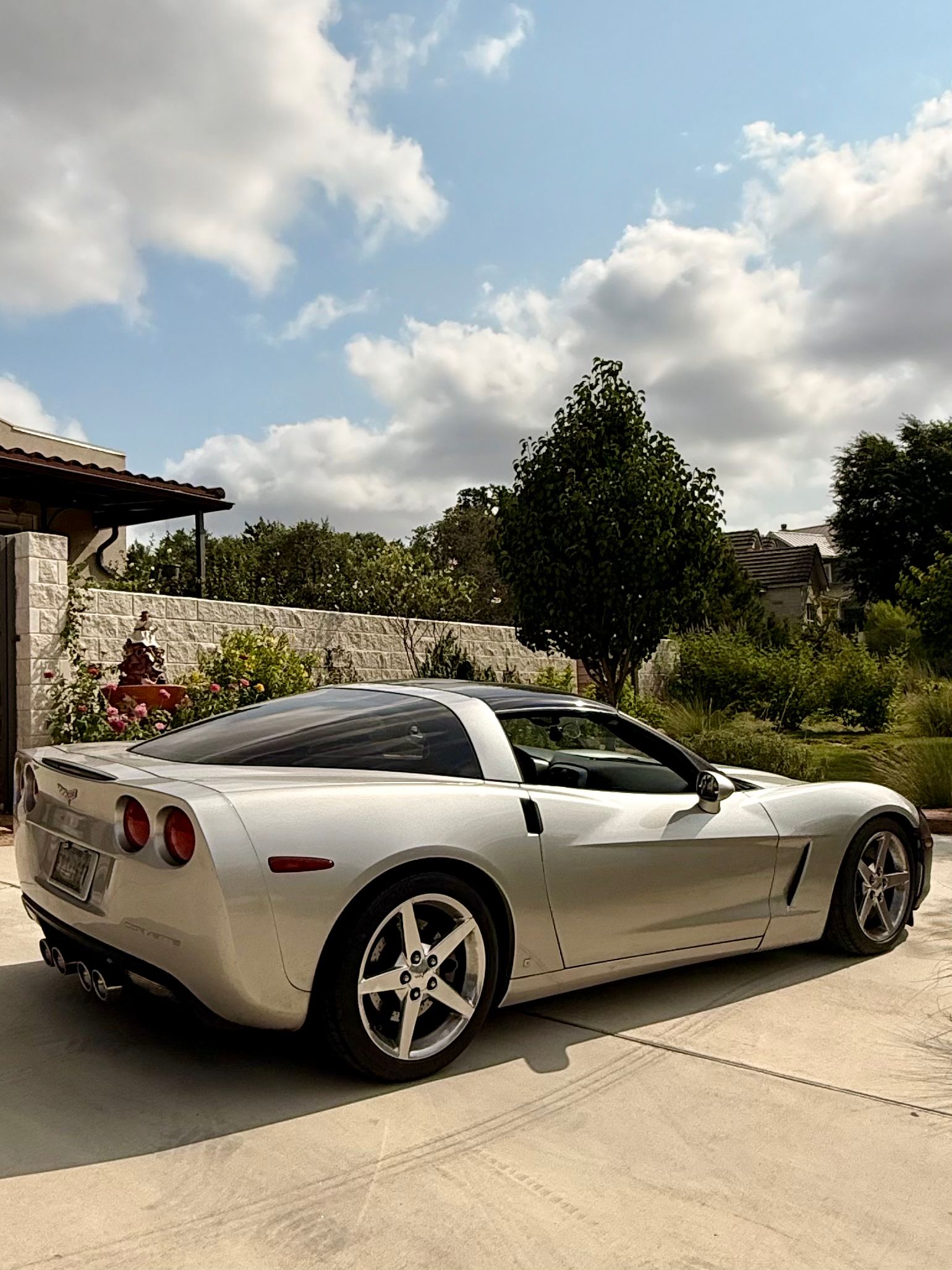 Used 2006 Chevrolet Corvette Coupe w/ Preferred Equipment Group RWD image 8