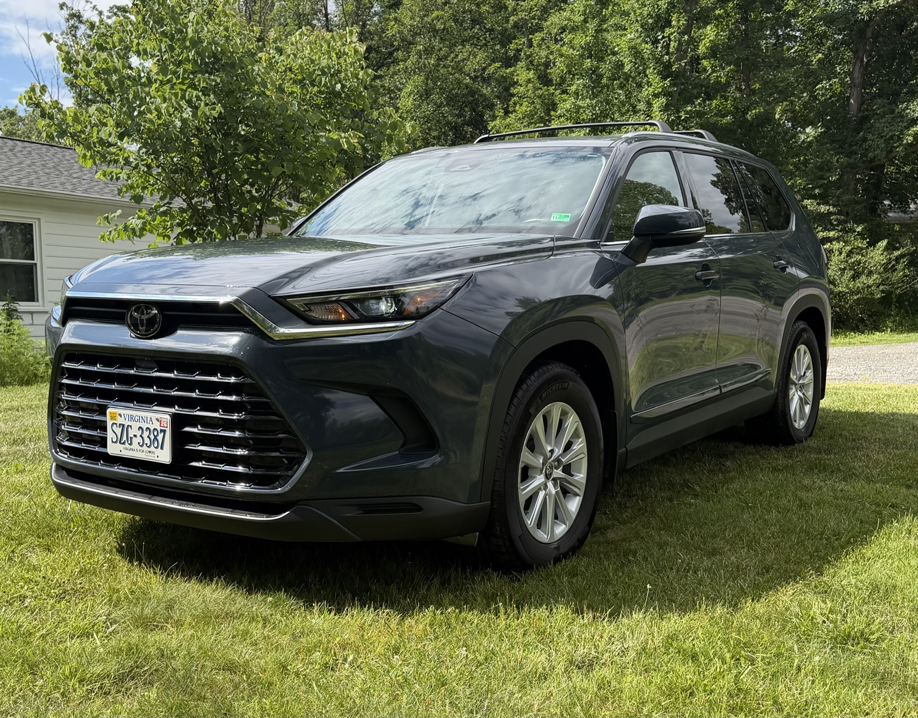 Used 2024 Toyota Grand Highlander AWD image 2