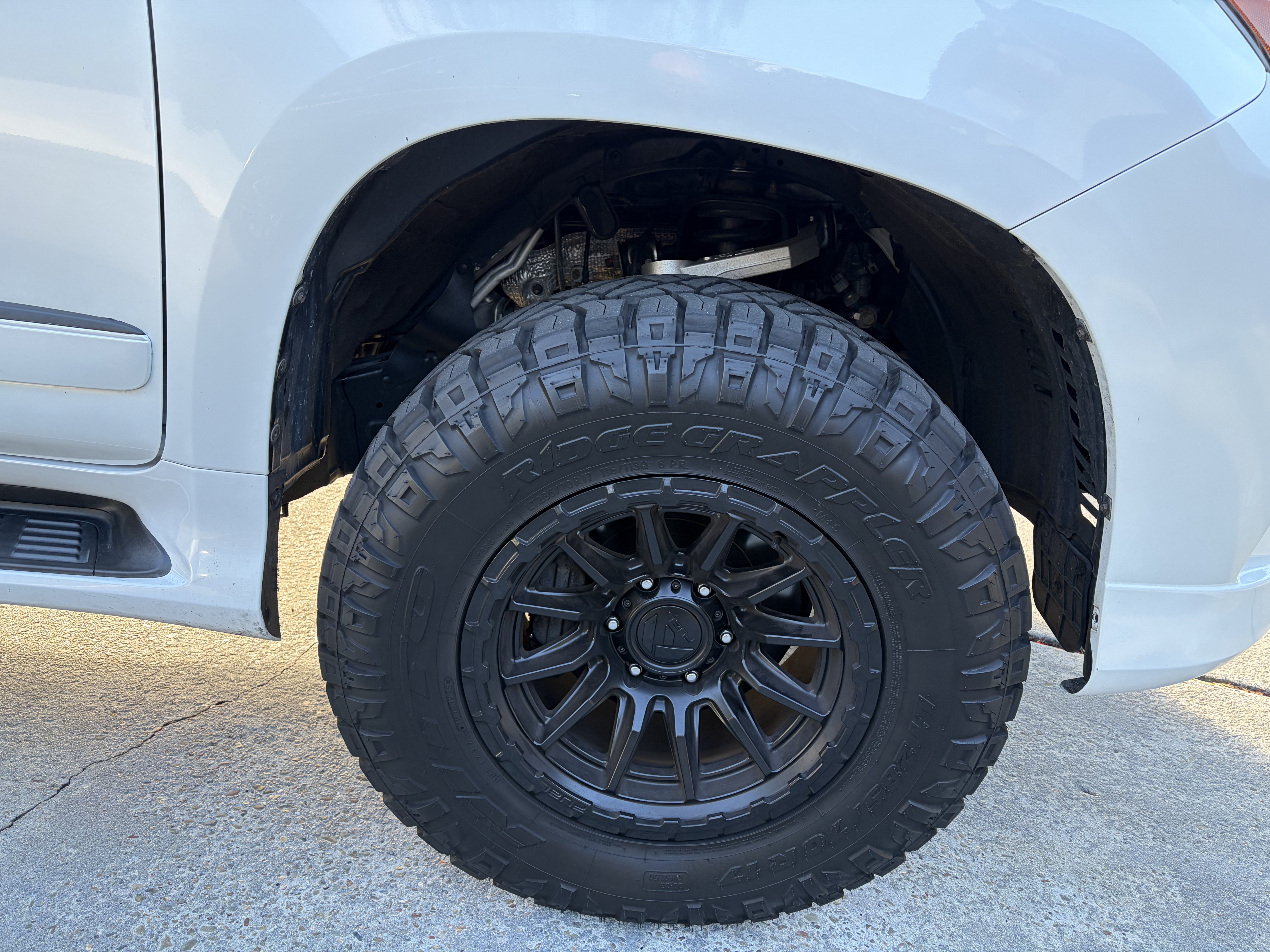 Used 2018 Lexus GX 460 Premium AWD/4WD image 22