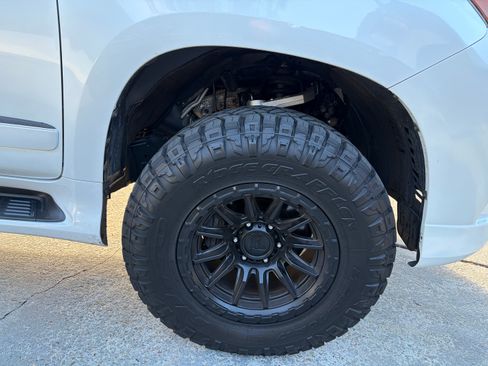 Used 2018 Lexus GX 460 Premium AWD/4WD image 22
