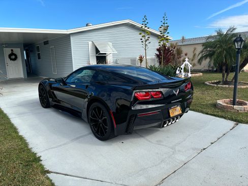 Used 2017 Chevrolet Corvette Grand Sport image 8