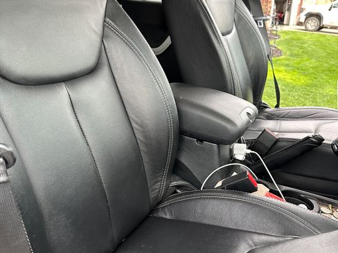 Used 2014 Jeep Wrangler Unlimited Rubicon w/ Connectivity Group image 3