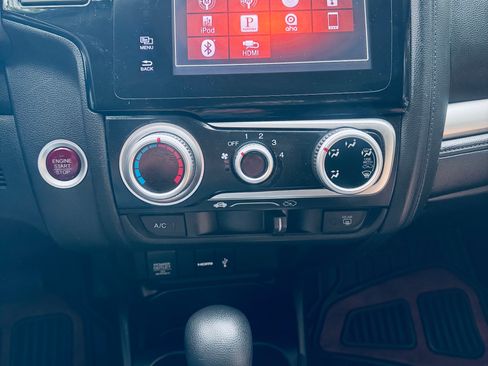 Used 2016 Honda Fit EX image 4