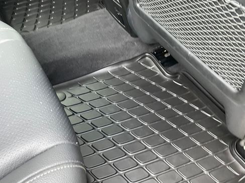 Used 2023 Mercedes-Benz GLE 350 4MATIC image 5