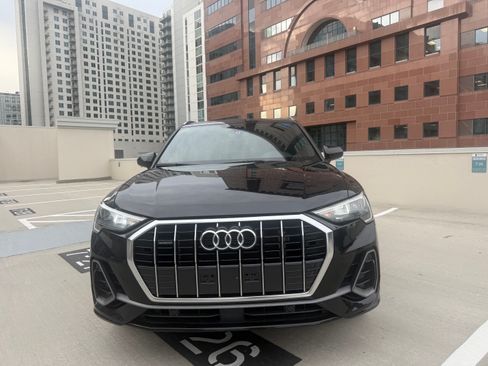 Used 2022 Audi Q3 2.0T Premium image 2