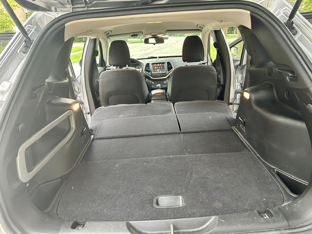 Used 2014 Jeep Cherokee Latitude AWD/4WD image 22