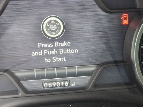 Used 2019 RAM 1500 Laramie image 12