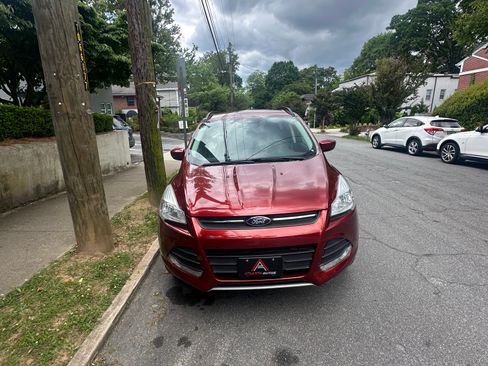 Used 2016 Ford Escape SE w/ Equipment Group 201A image 6