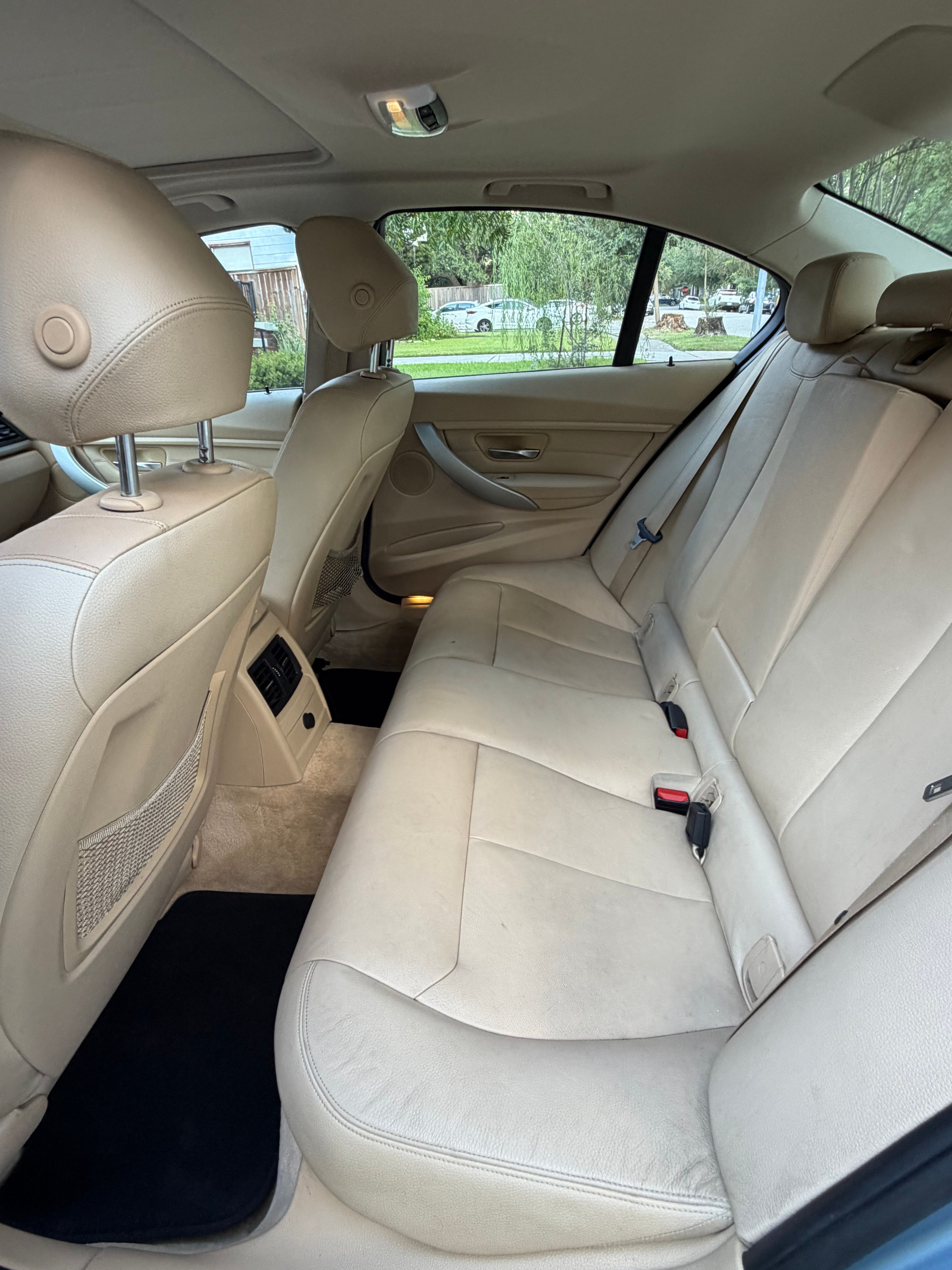 Used 2012 BMW 328i Sedan RWD image 18