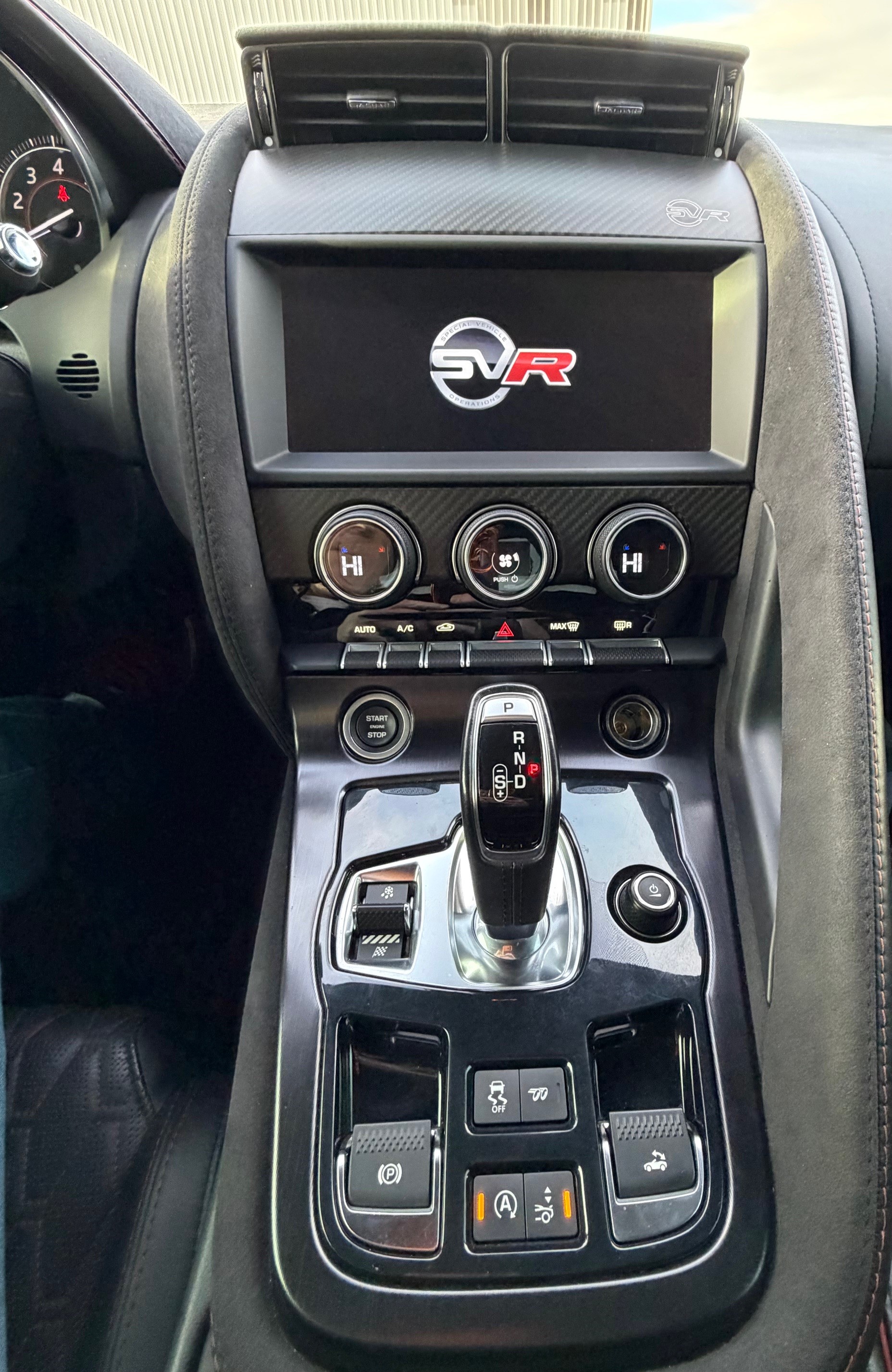 Used 2020 Jaguar F-TYPE SVR AWD/4WD image 21