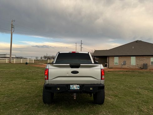 Used 2015 Ford F150 XLT w/ Equipment Group 301A Mid image 5