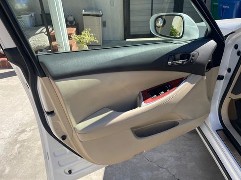 Used 2010 Lexus ES 350 image 12