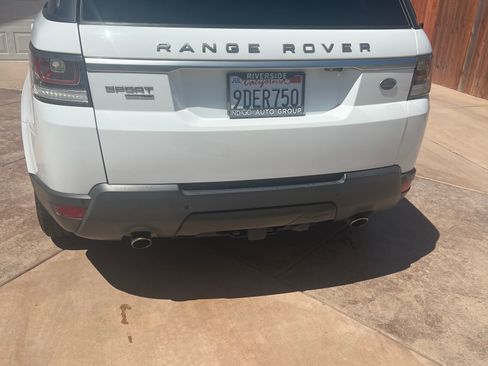 Used 2017 Land Rover Range Rover Sport HSE AWD/4WD image 4