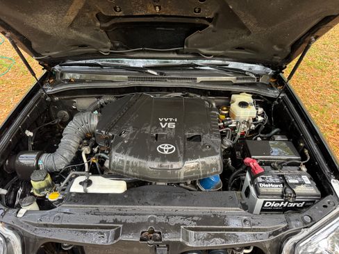 Used 2004 Toyota 4Runner Sport image 11