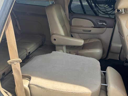 Used 2010 Chevrolet Tahoe LTZ image 22