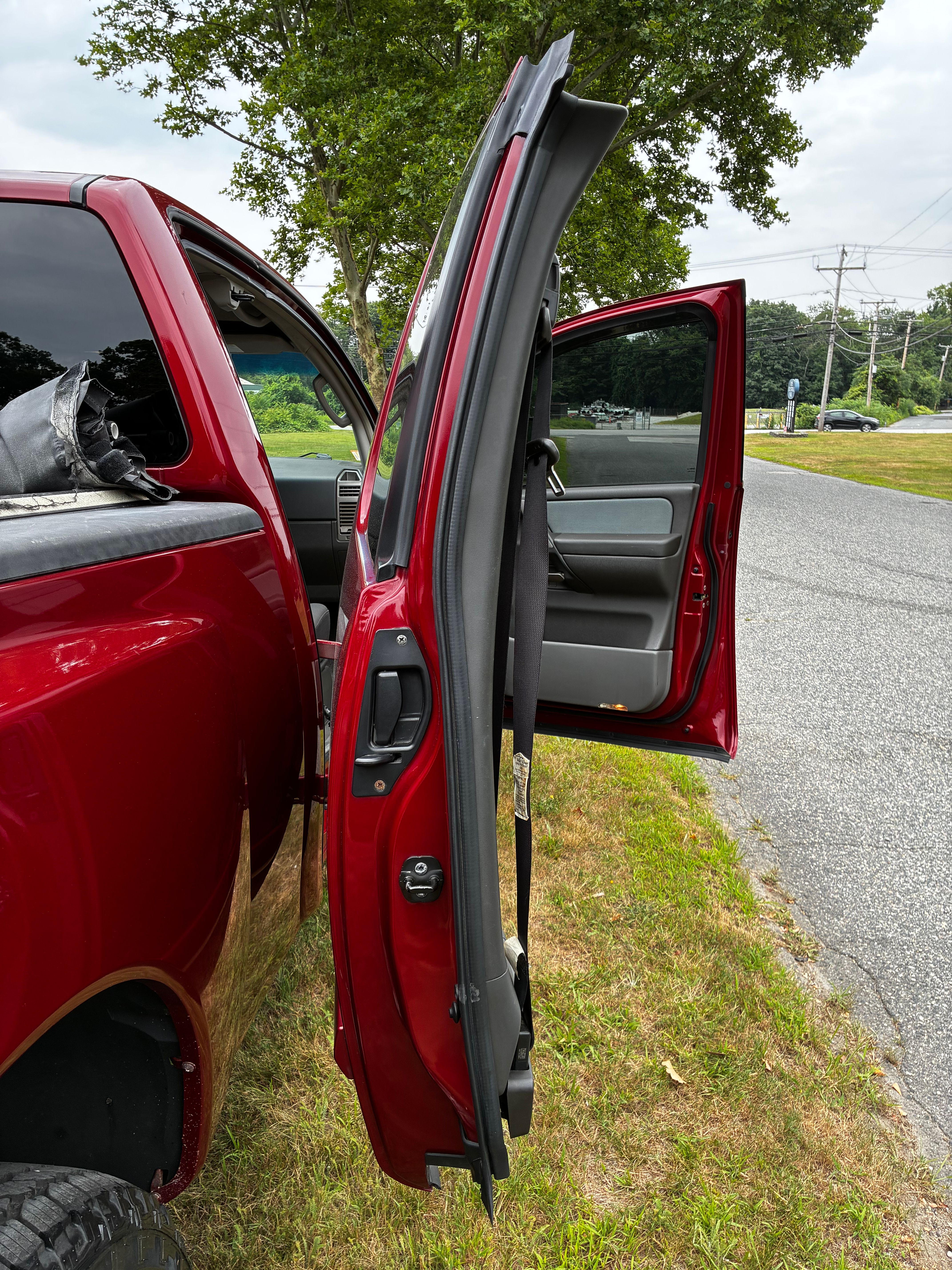 Used 2006 Nissan Titan SE AWD/4WD image 8