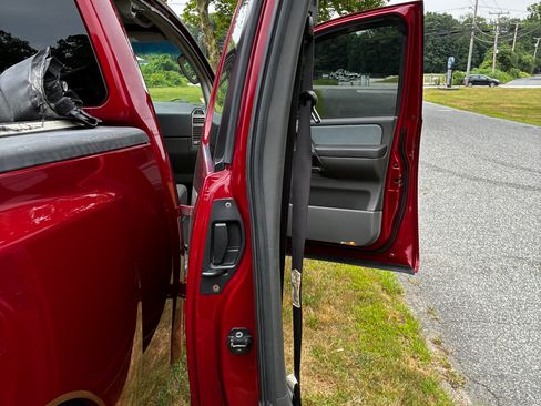 Used 2006 Nissan Titan SE AWD/4WD image 8