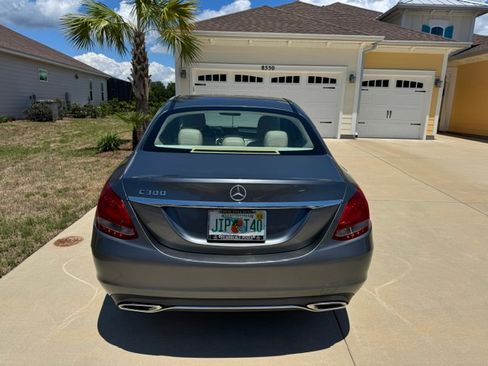 Used 2017 Mercedes-Benz C 300 Sedan image 6