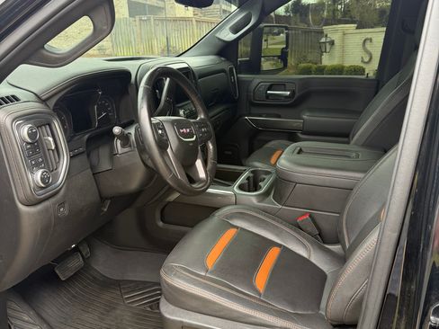 Used 2022 GMC Sierra 2500 AT4 w/ AT4 Premium Plus Package image 11