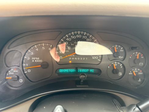 Used 2006 Chevrolet Silverado 2500 LT w/ Onstar Plus Package AWD/4WD image 28